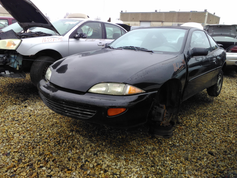 Illustration for article titled Junkyard Gems: 1998 Chevy Cavalier Rallysport
